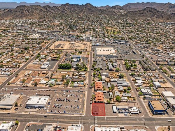 9521 N 7th Street, Phoenix, AZ 85020