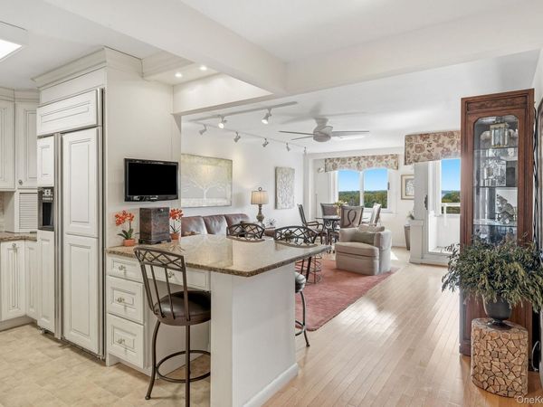 701 Pelham Road, Unit 2B, New Rochelle, NY 10805