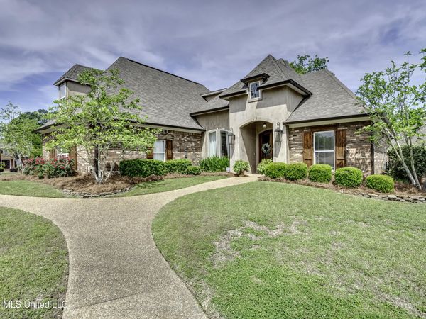 182 Woodlands Glen Circle, Brandon, MS 39047