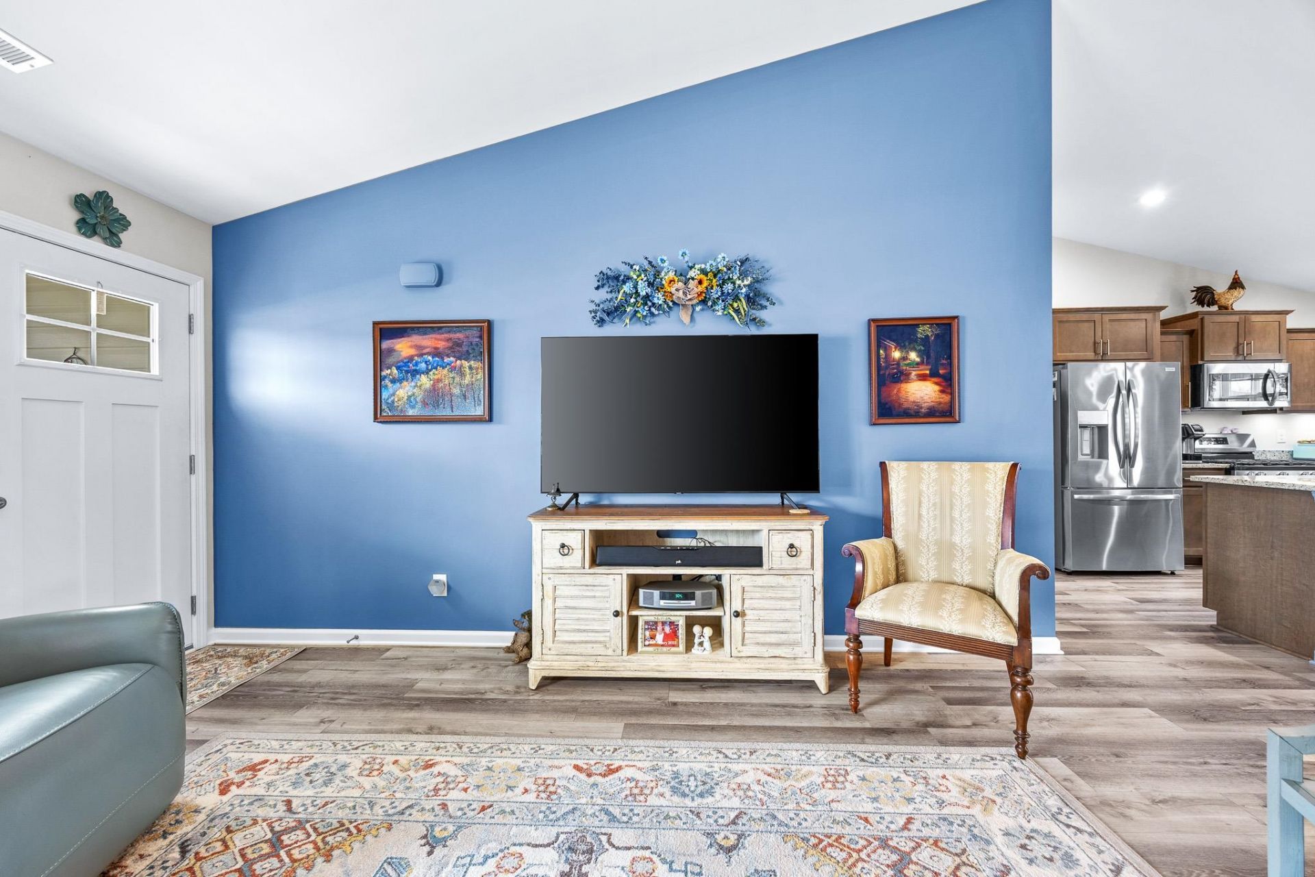 779 Woodside Dr.  Photo 5
