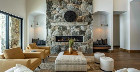 11646 Henness Road, Truckee, CA 96161 Photo