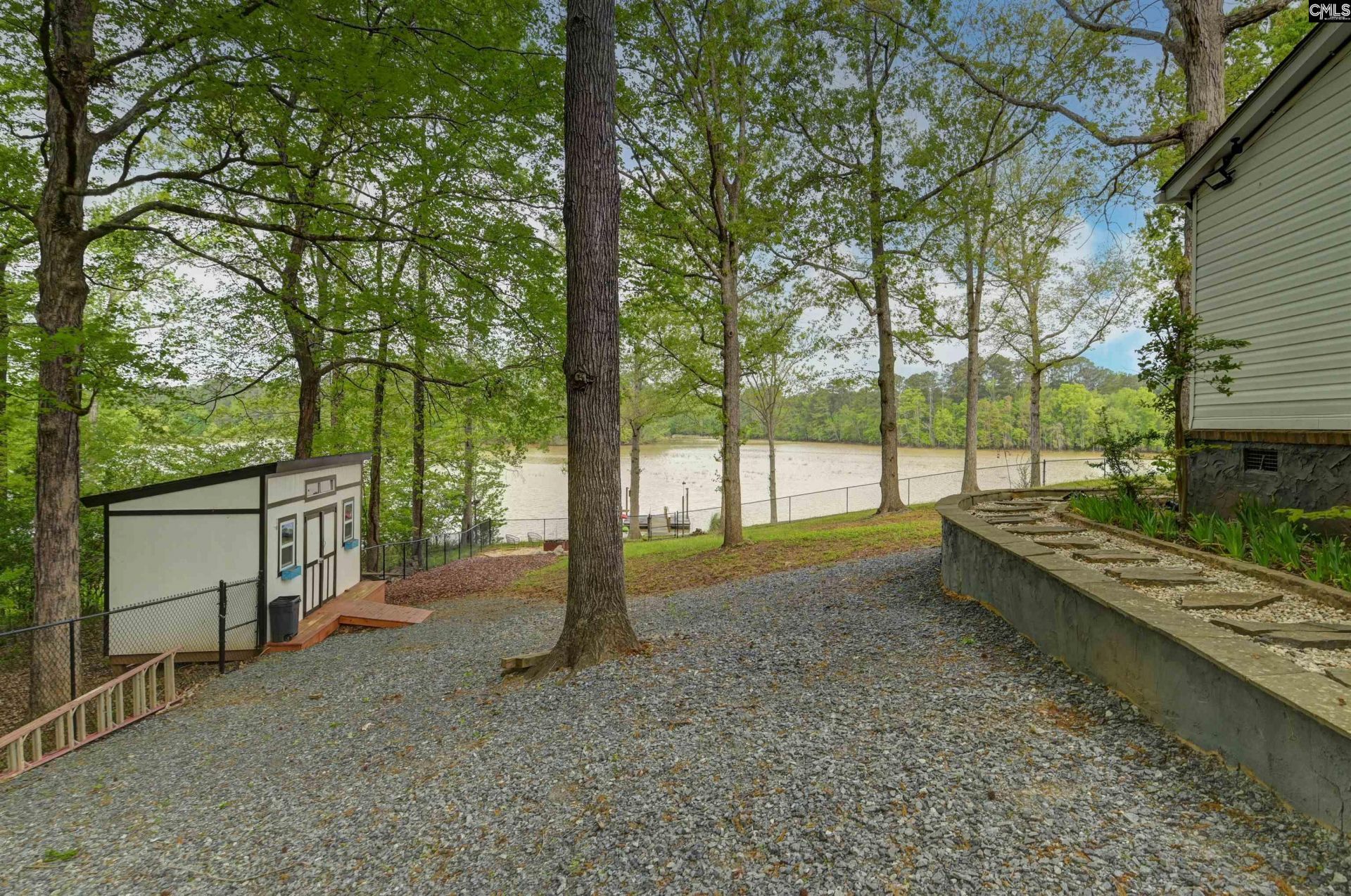 2075 Great North Road  Photo 41
