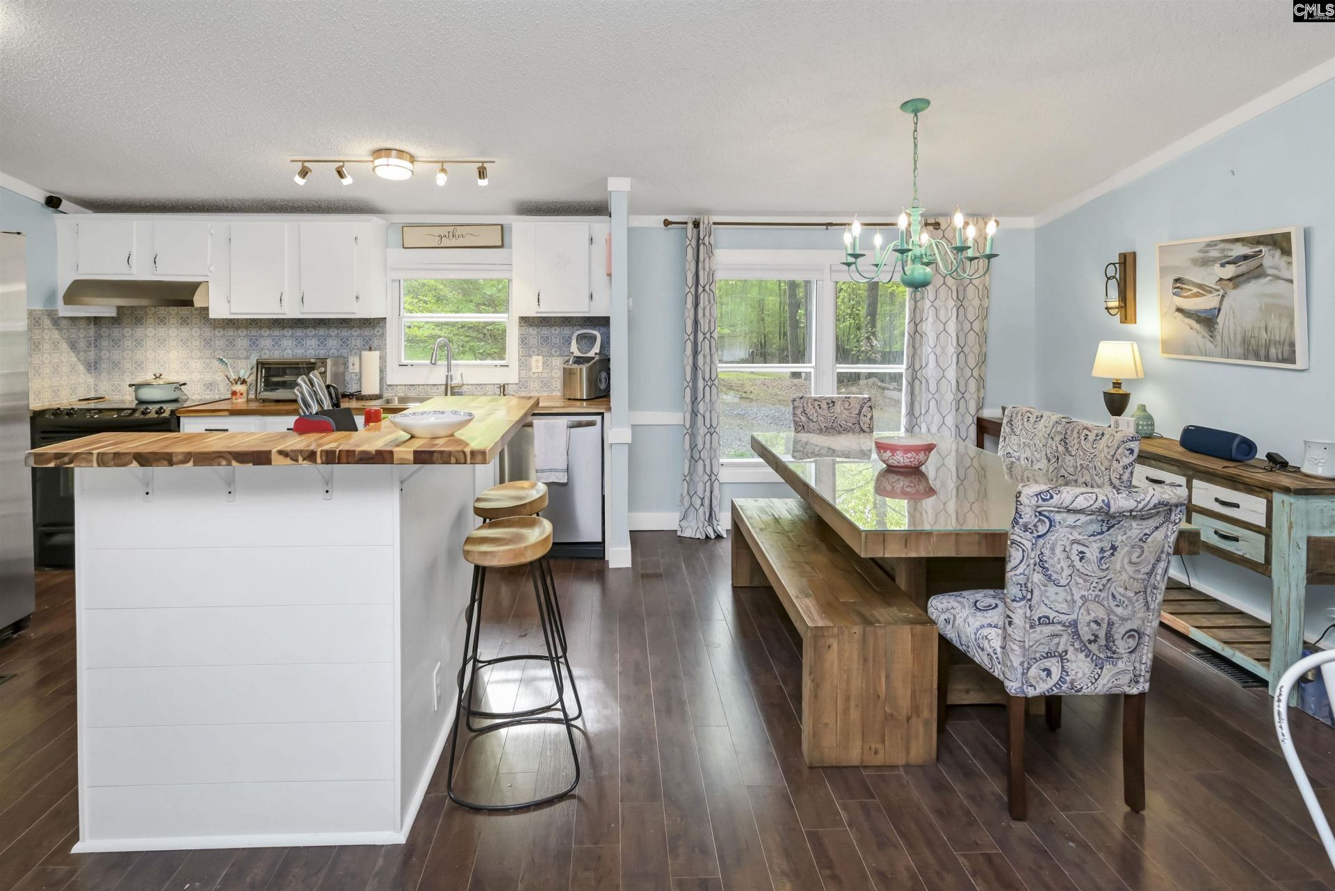 2075 Great North Road  Photo 8