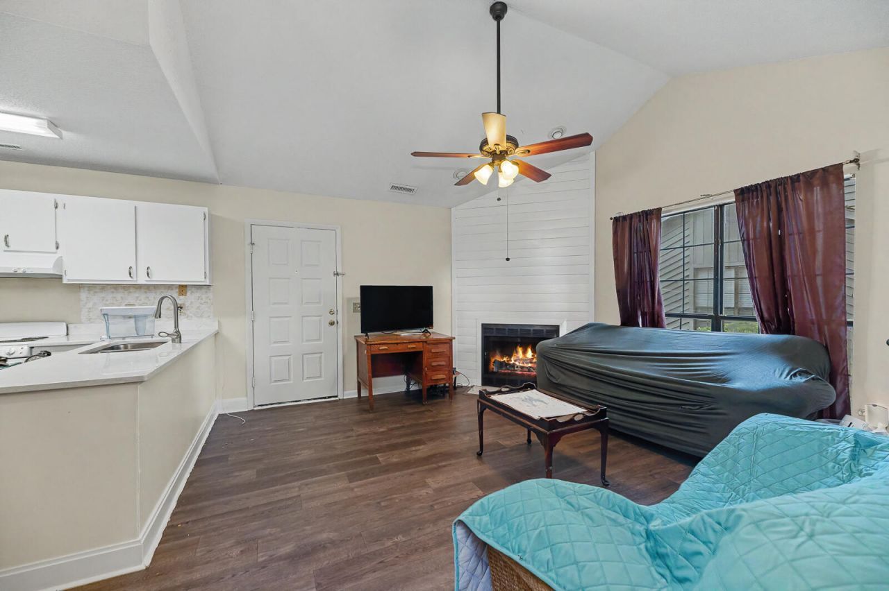 2182 Spoleto Lane Photo 4