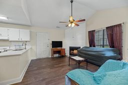 2182 Spoleto Lane photo 4
