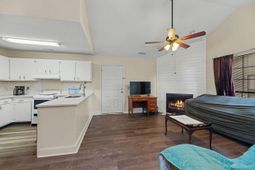 2182 Spoleto Lane photo 4