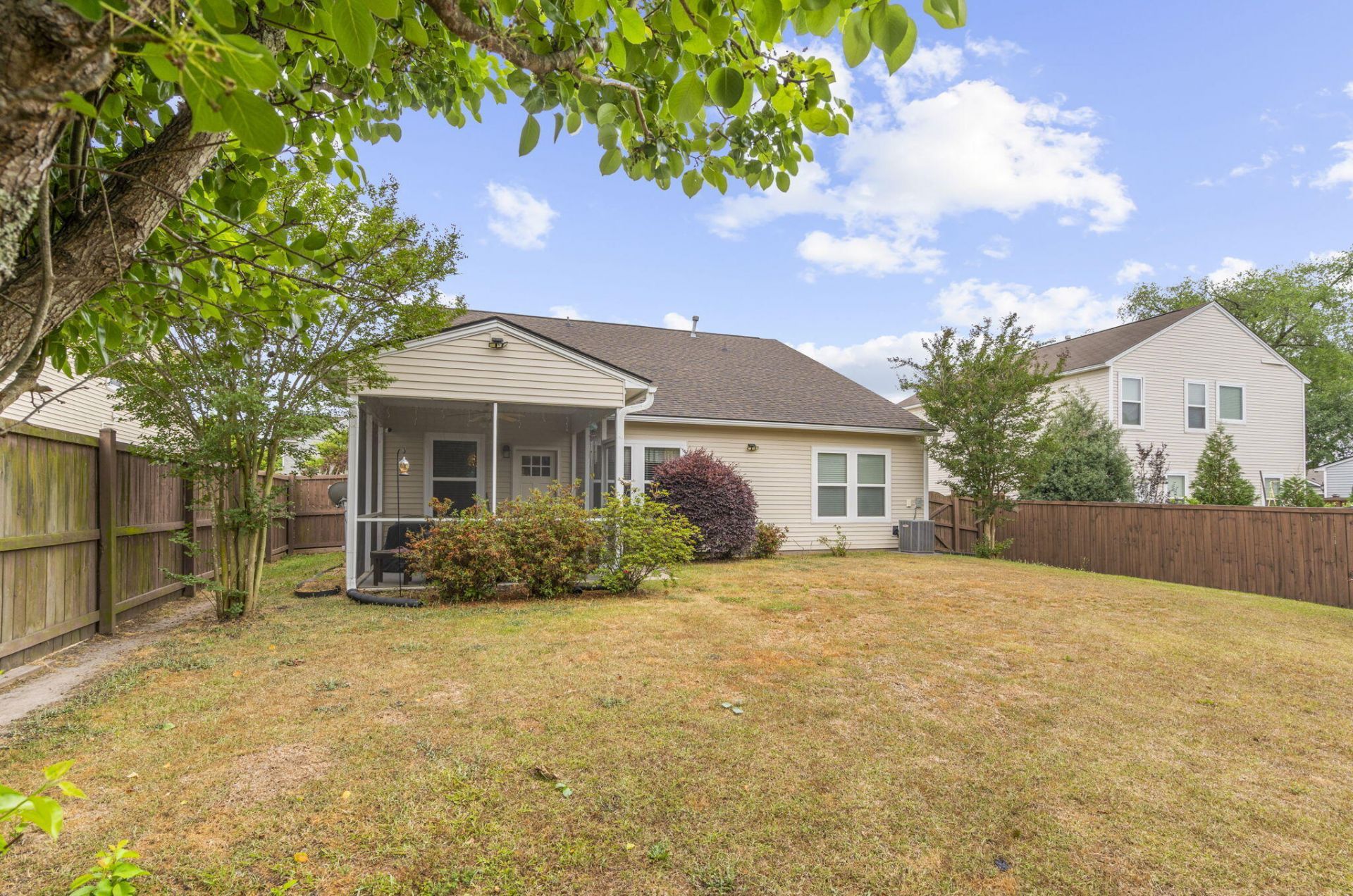 4840 Pitkin Avenue Photo 29