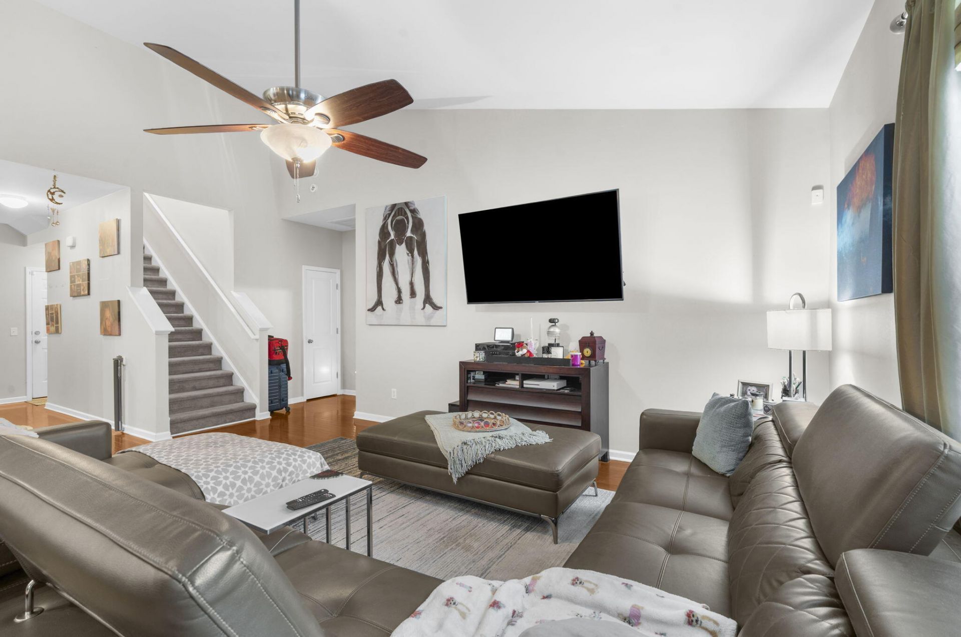 4840 Pitkin Avenue Photo 9