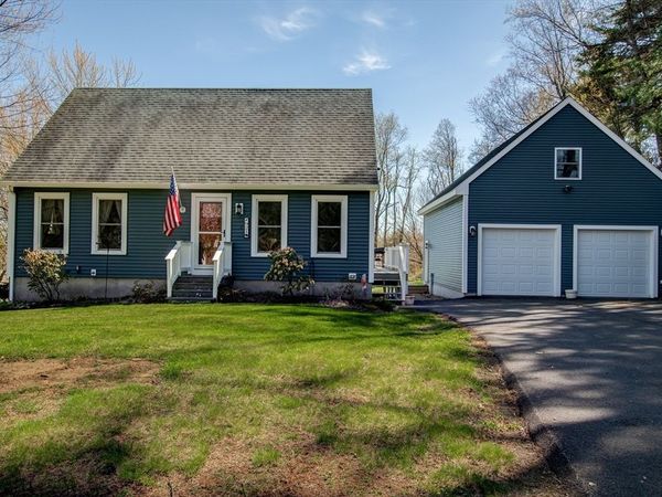 921 Wauwinet Rd, Barre, MA 01005