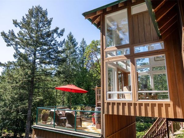 486 Bluff Way , Mayne Island, BC V0N 2J2
