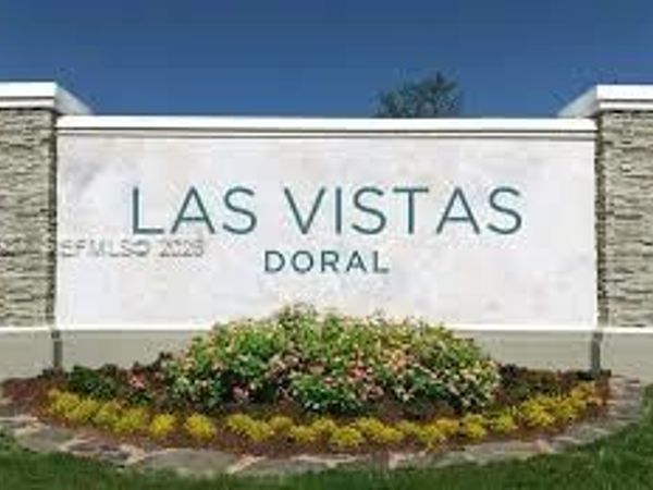 8225 Lake Dr , Unit 404, Doral, FL 33166