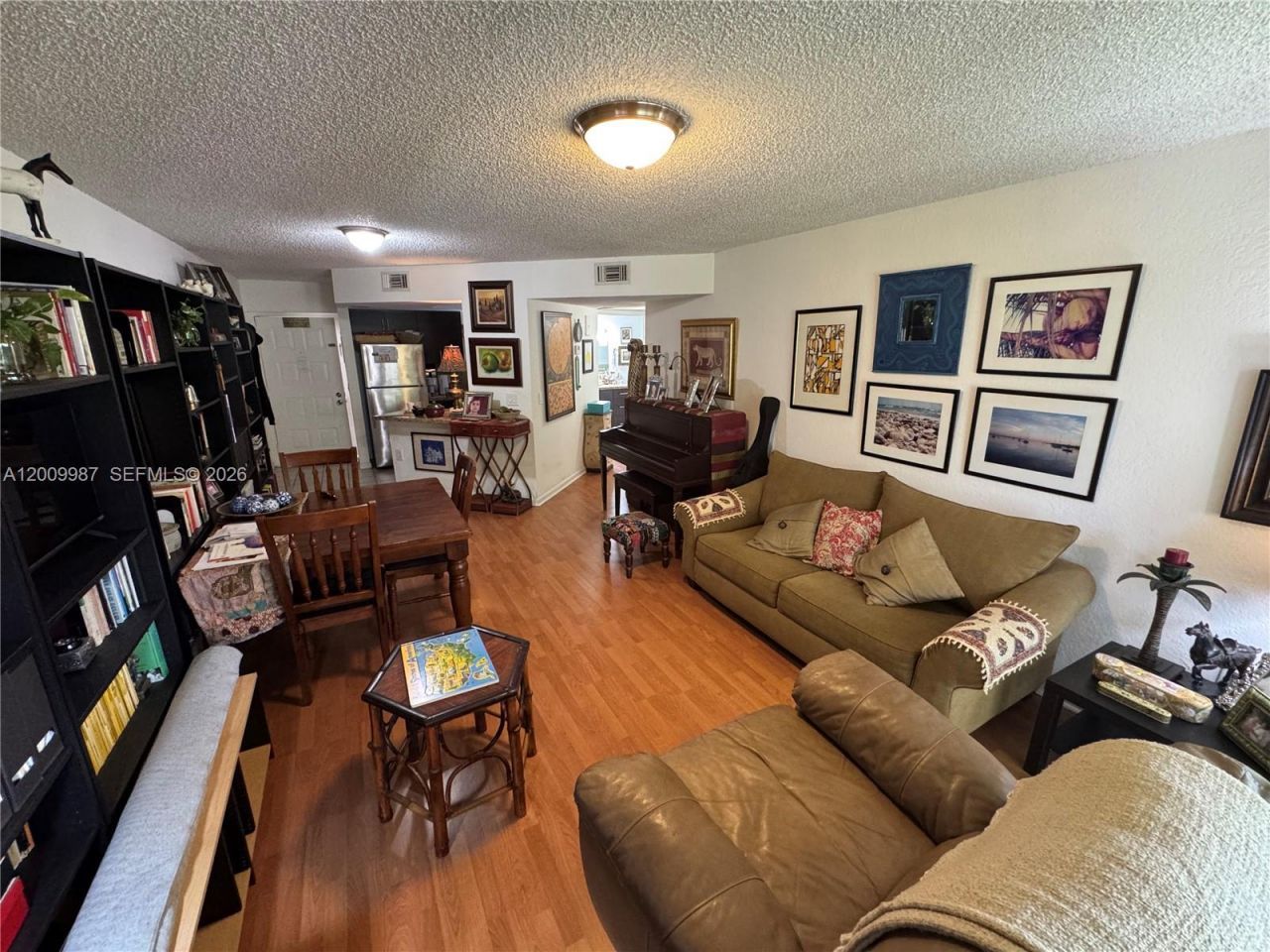8225 Lake Dr , Unit 404, Doral, FL 33166 Photo