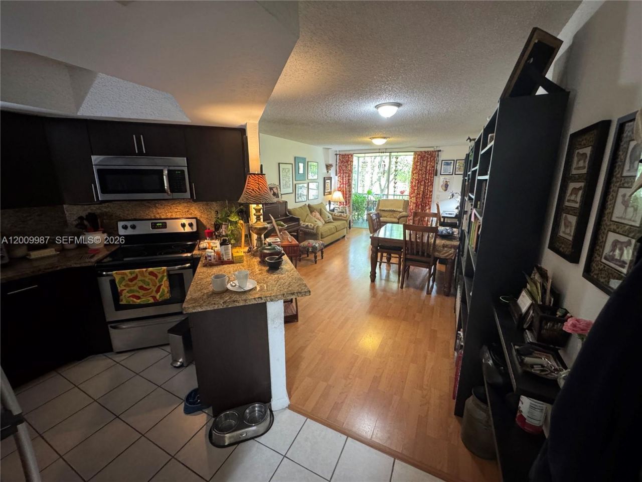 8225 Lake Dr , Unit 404, Doral, FL 33166 Photo