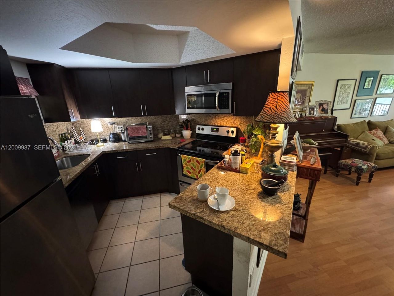 8225 Lake Dr , Unit 404, Doral, FL 33166 Photo
