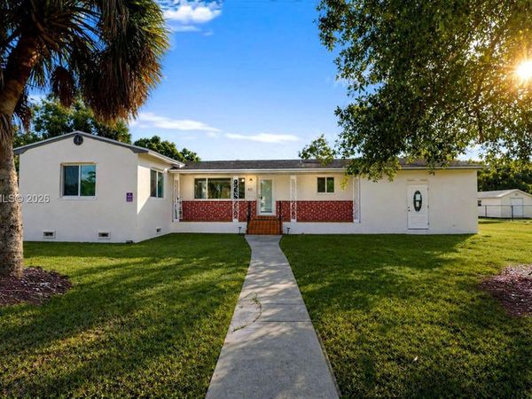60 NE 16th St , Homestead, FL 33030