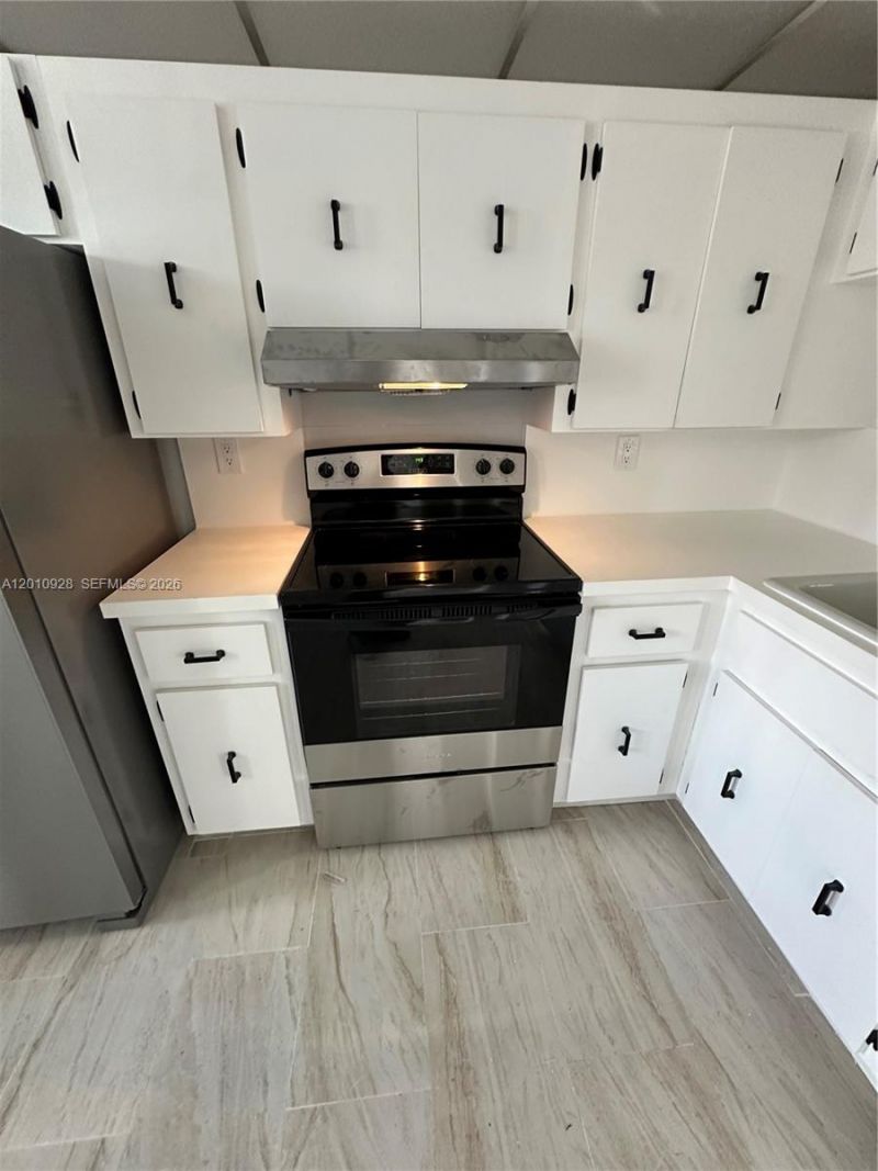 3571 Inverrary Dr, Unit 202, Lauderhill, FL 33319 Photo