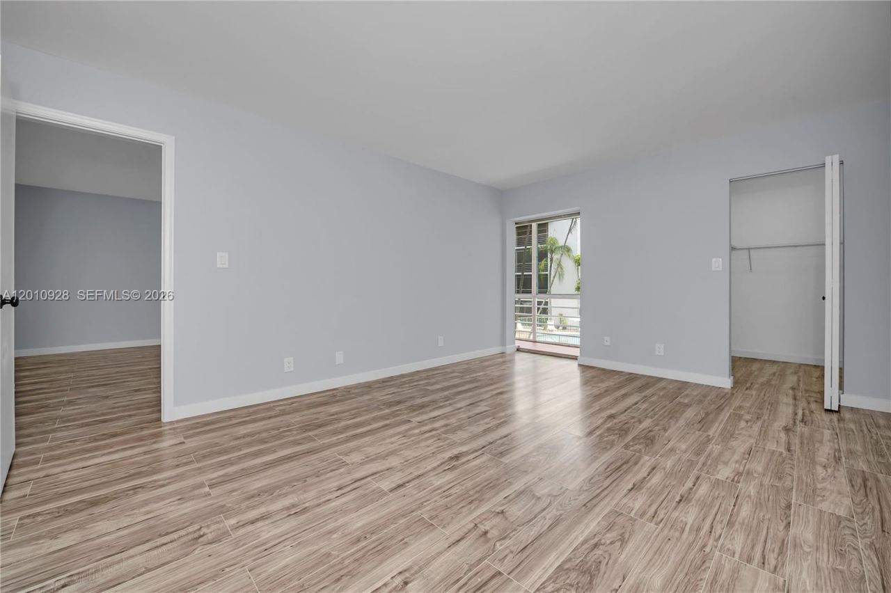 3571 Inverrary Dr, Unit 202, Lauderhill, FL 33319 Photo