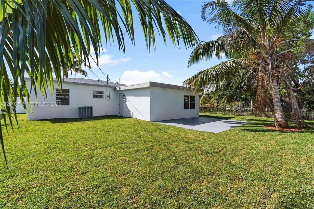 925 NW 84th St, Miami, FL 33150 Photo
