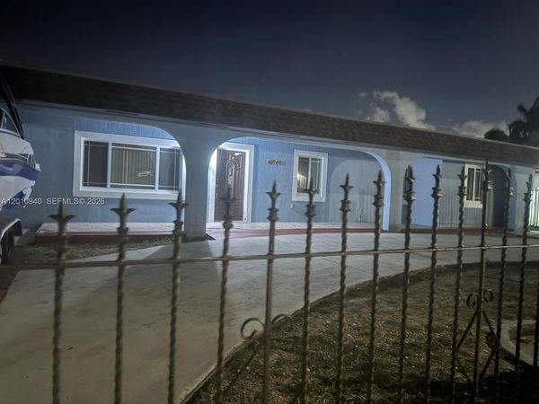 19301 NW 50th Ave , Miami Gardens, FL 33055