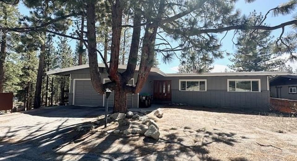 1340 Wildwood Avenue, South Lake Tahoe, CA 96150 Photo