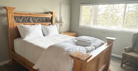 1340 Wildwood Avenue, South Lake Tahoe, CA 96150 Photo