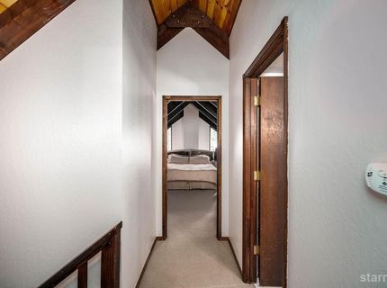 3113 Deer Trail, South Lake Tahoe, CA 96150 Photo