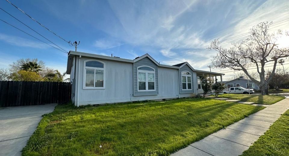 318 Hickory St, Roseville, CA 95678 Photo
