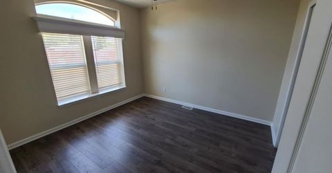 318 Hickory St, Roseville, CA 95678 Photo