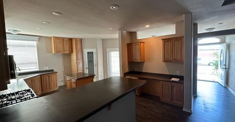 318 Hickory St, Roseville, CA 95678 Photo