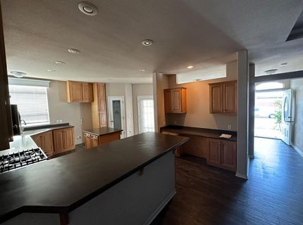 318 Hickory St, Roseville, CA 95678 Photo