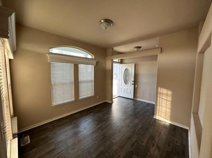 318 Hickory St, Roseville, CA 95678 Photo