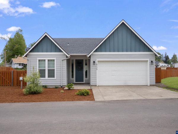 5175 Parkway Dr NE, Salem, OR 97305