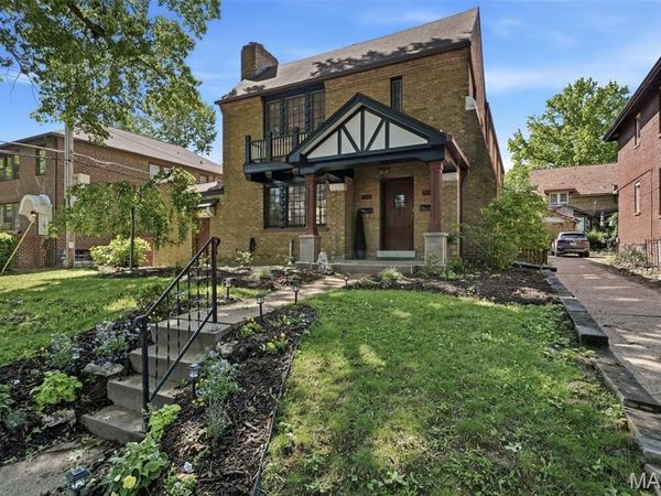 7100 Amherst Avenue , University City, MO 63130
