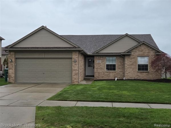35484 Grant , New Baltimore, MI 48047