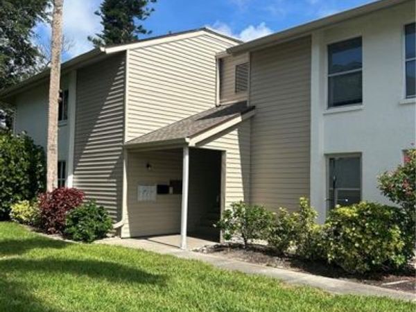 5479 Peppertree DR, Unit E13, FORT MYERS, FL 33908