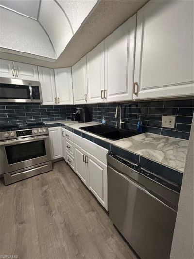 5479 Peppertree Dr, Unit E13, Fort Myers, FL 33908 Photo