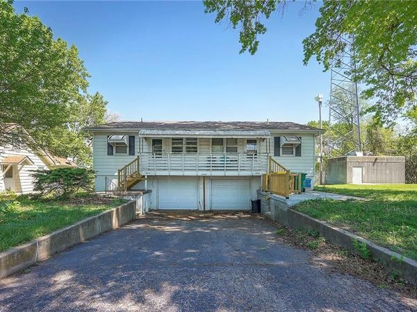 3013 (3015) N 53rd Street, Kansas City, KS 66104