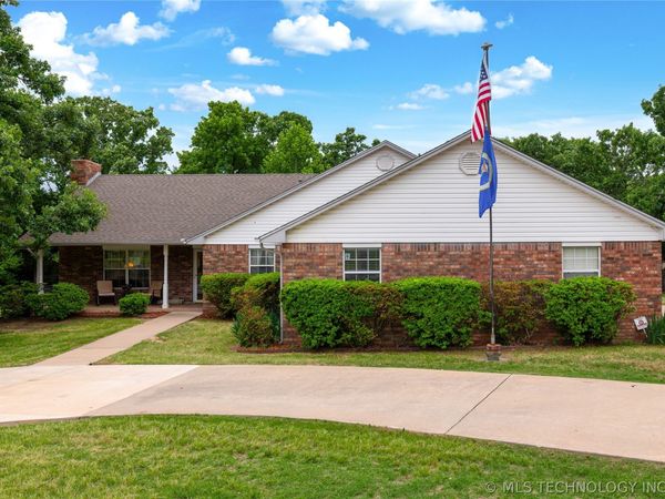 52 Ash Court , Eufaula, OK 74432