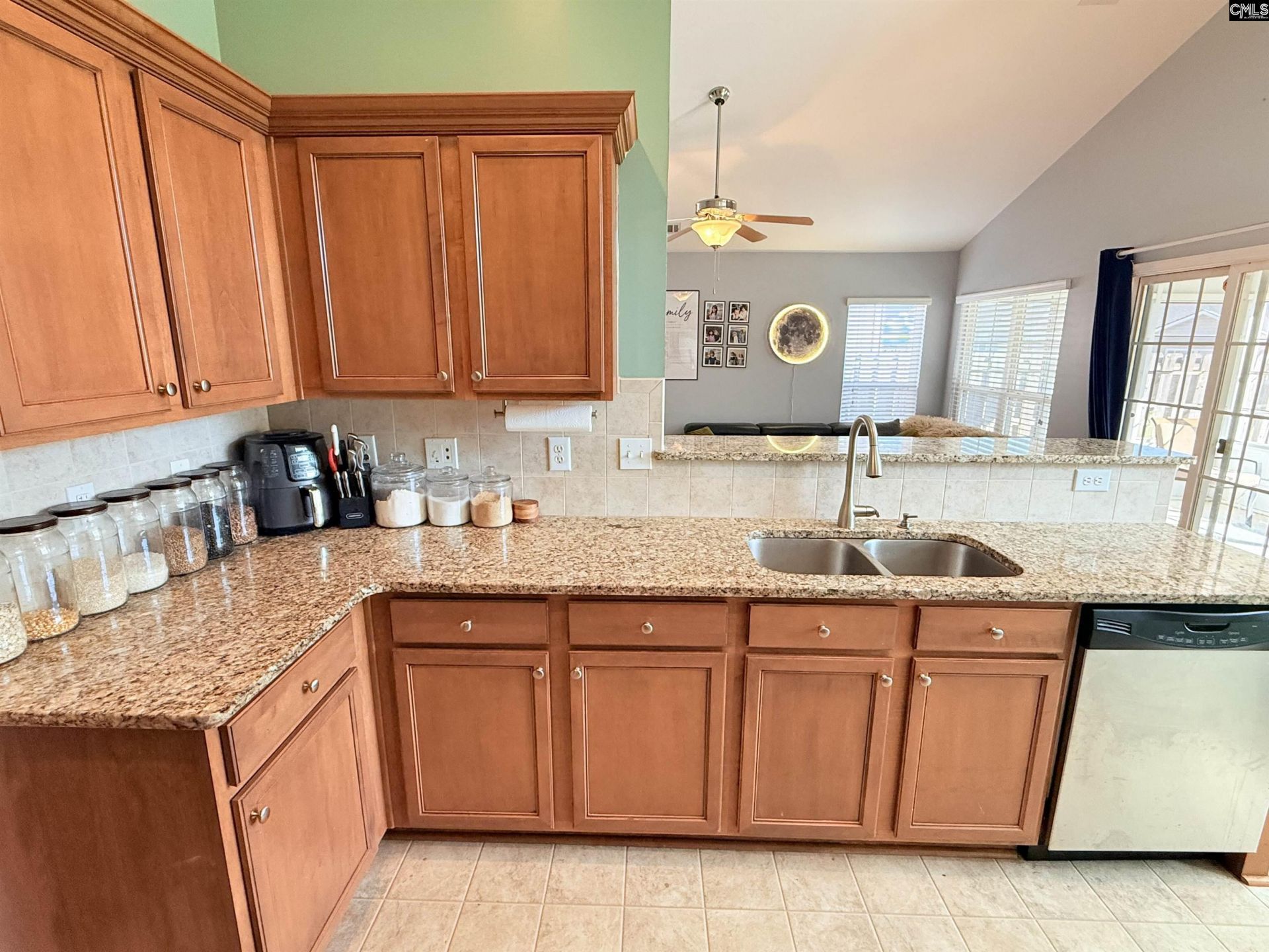 499 Glacier Way Photo 34