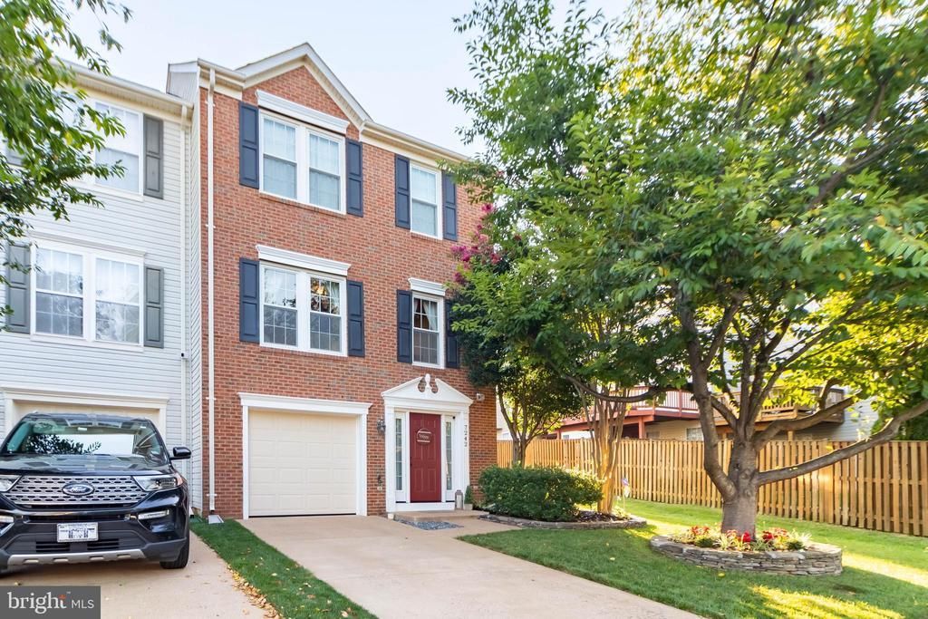 7242 Traphill Way, Gainesville, VA 20155 Main Photo