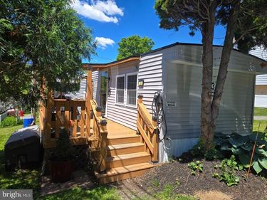 33 SQUAW CIRCLE, BARTO, PA 19504