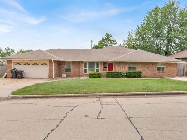 406 Garland Street, Moore, OK 73160
