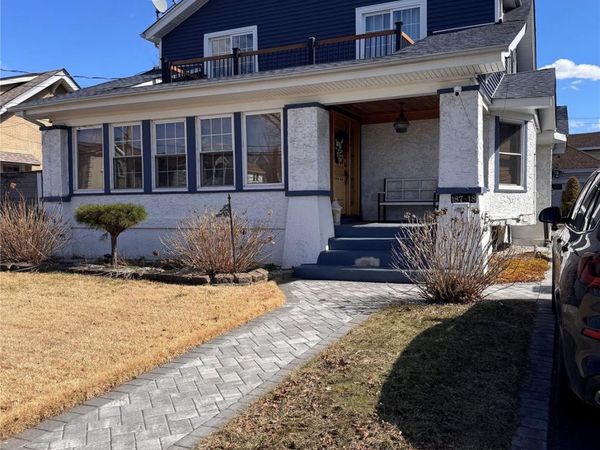 18718 Hilburn Avenue , Saint Albans, NY 11412