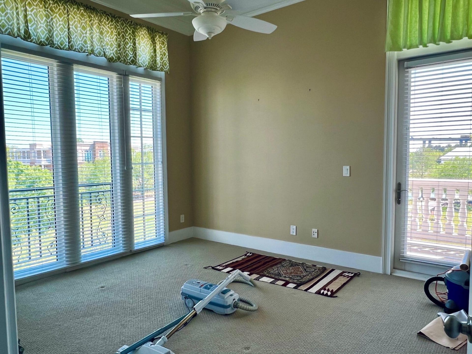 144 Fairbanks Oak Alley Photo 32