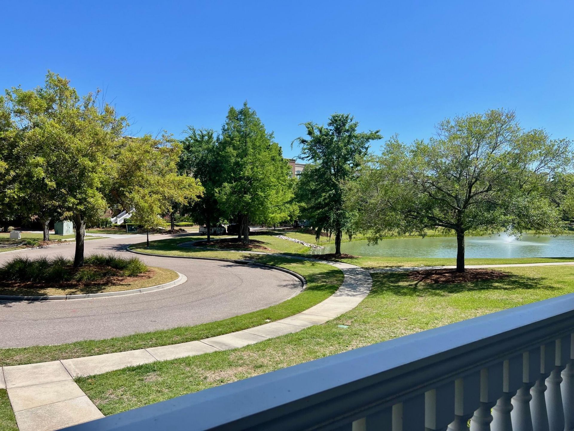 144 Fairbanks Oak Alley Photo 4