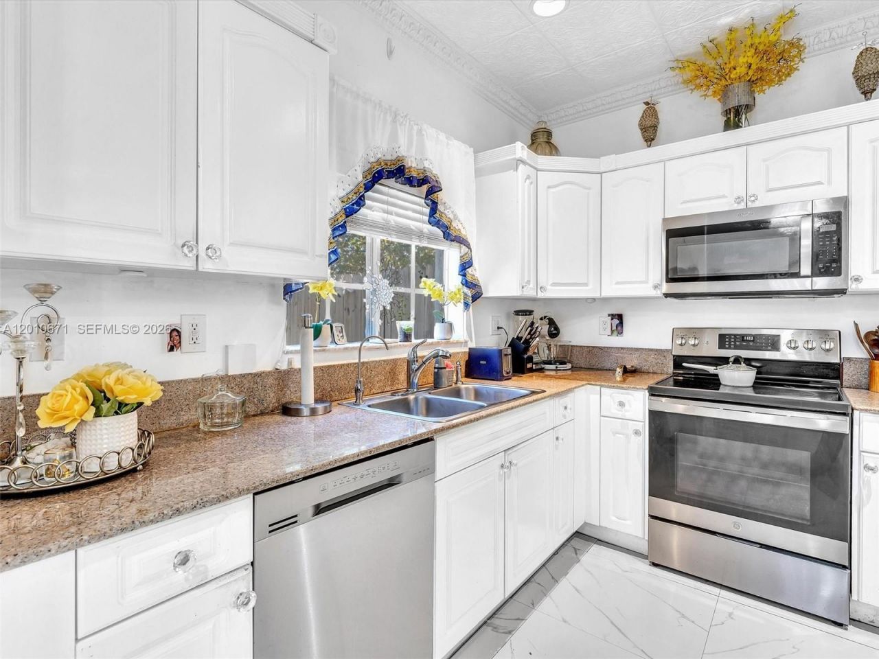 7659 N Stonecreek Cir , Davie, FL 33024 Photo