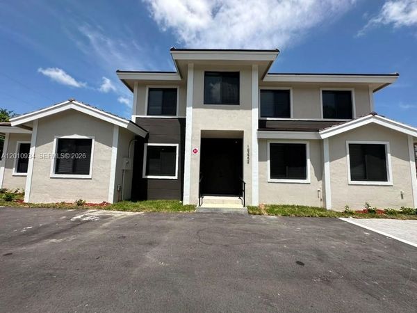 19442 SW 125th AVE, Miami, FL 33177