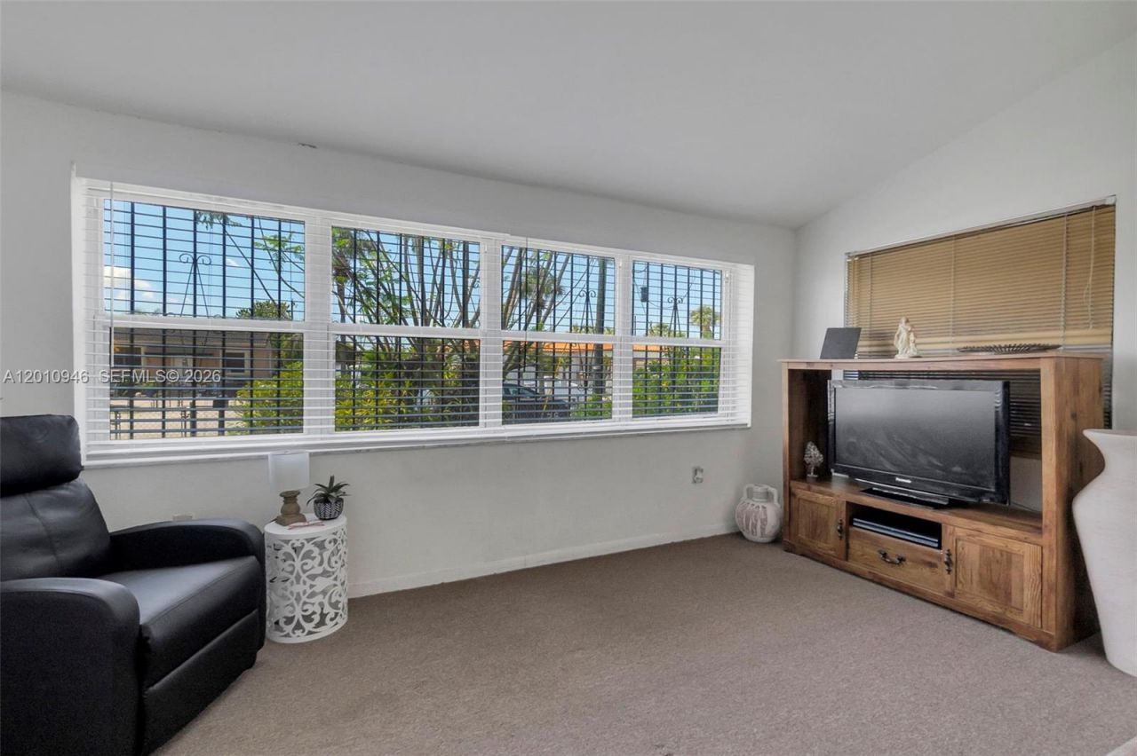 167 W 34th St, Hialeah, FL 33012 Photo