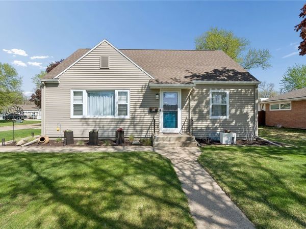 500 31st Street SE, Cedar Rapids, IA 52402