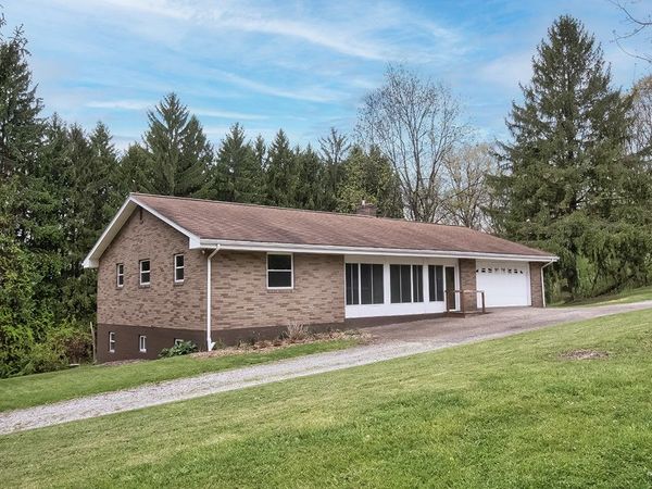 353 Thompson Hill Rd , Aliquippa, PA 15001